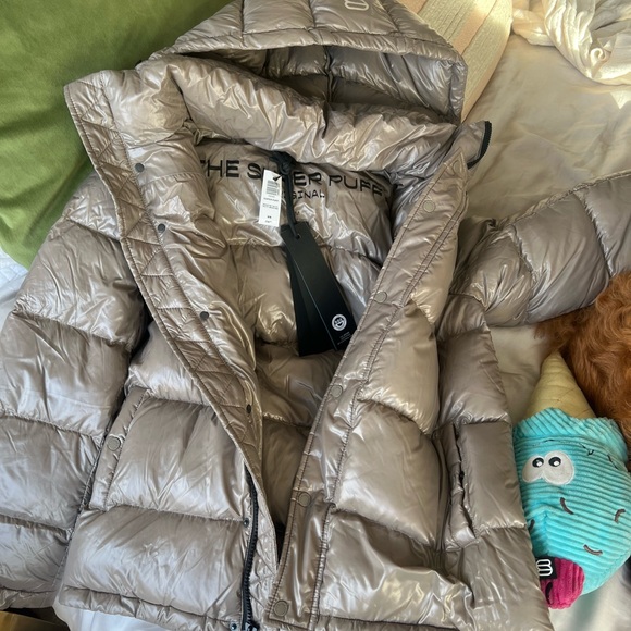 New with tags aritzia super puff - Picture 3 of 3